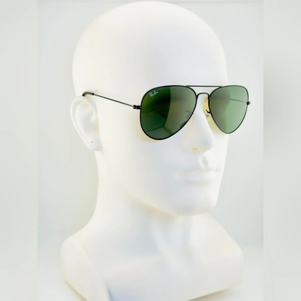 Ray-Ban Aviator Classic Sunglasses RB3025 Polished Black Frame with Green Lenses
